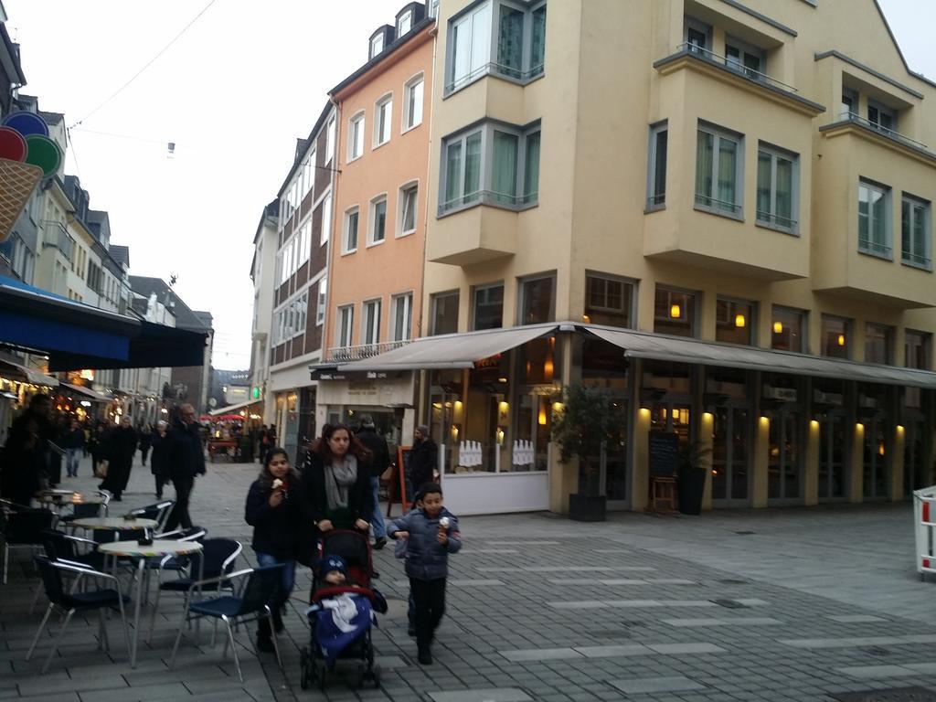 Altstadt Apartment Charly Ντίσελντορφ Εξωτερικό φωτογραφία